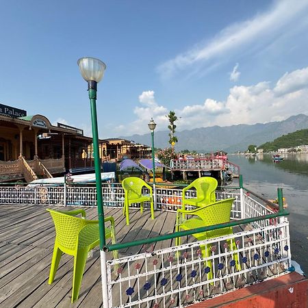 New Sea Palace Houseboats Srīnagar Dış mekan fotoğraf