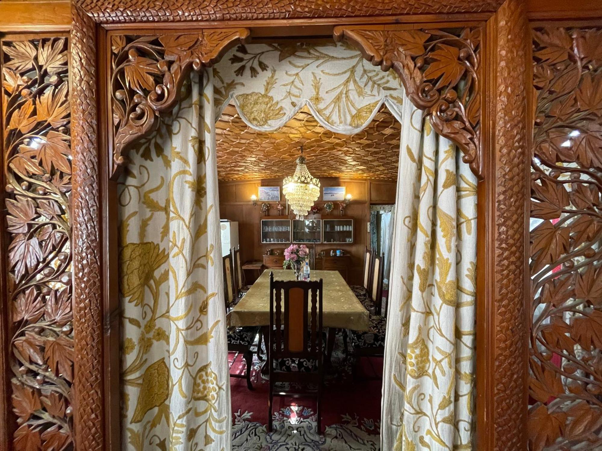New Sea Palace Houseboats Srīnagar Dış mekan fotoğraf