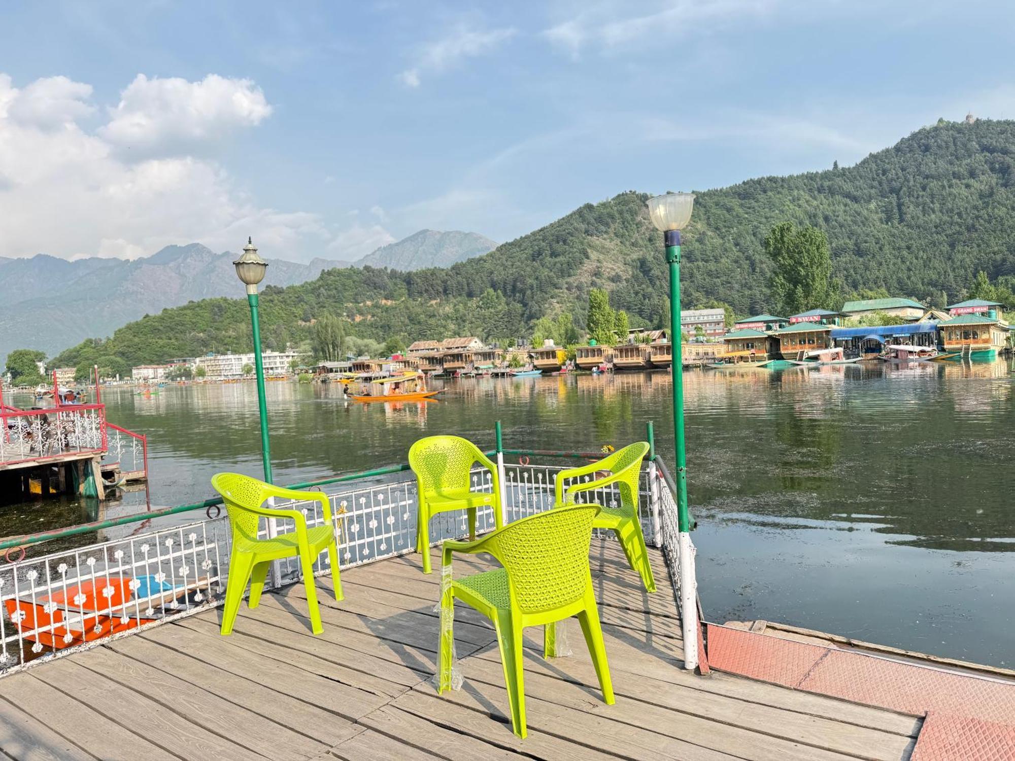 New Sea Palace Houseboats Srīnagar Dış mekan fotoğraf