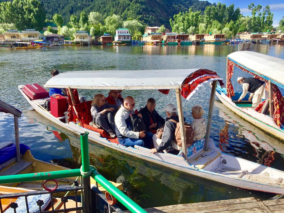 New Sea Palace Houseboats Srīnagar Dış mekan fotoğraf