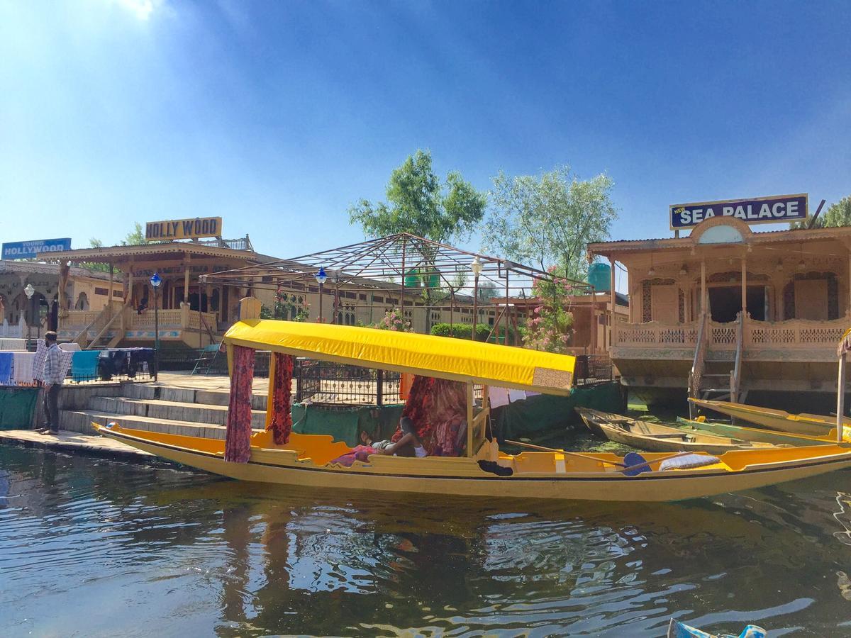 New Sea Palace Houseboats Srīnagar Dış mekan fotoğraf